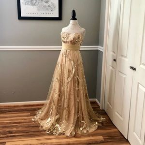 NEW TIFFANY DESIGNS SZ 2 GOLD SEQUINED TULLE FORMAL BALL GOWN